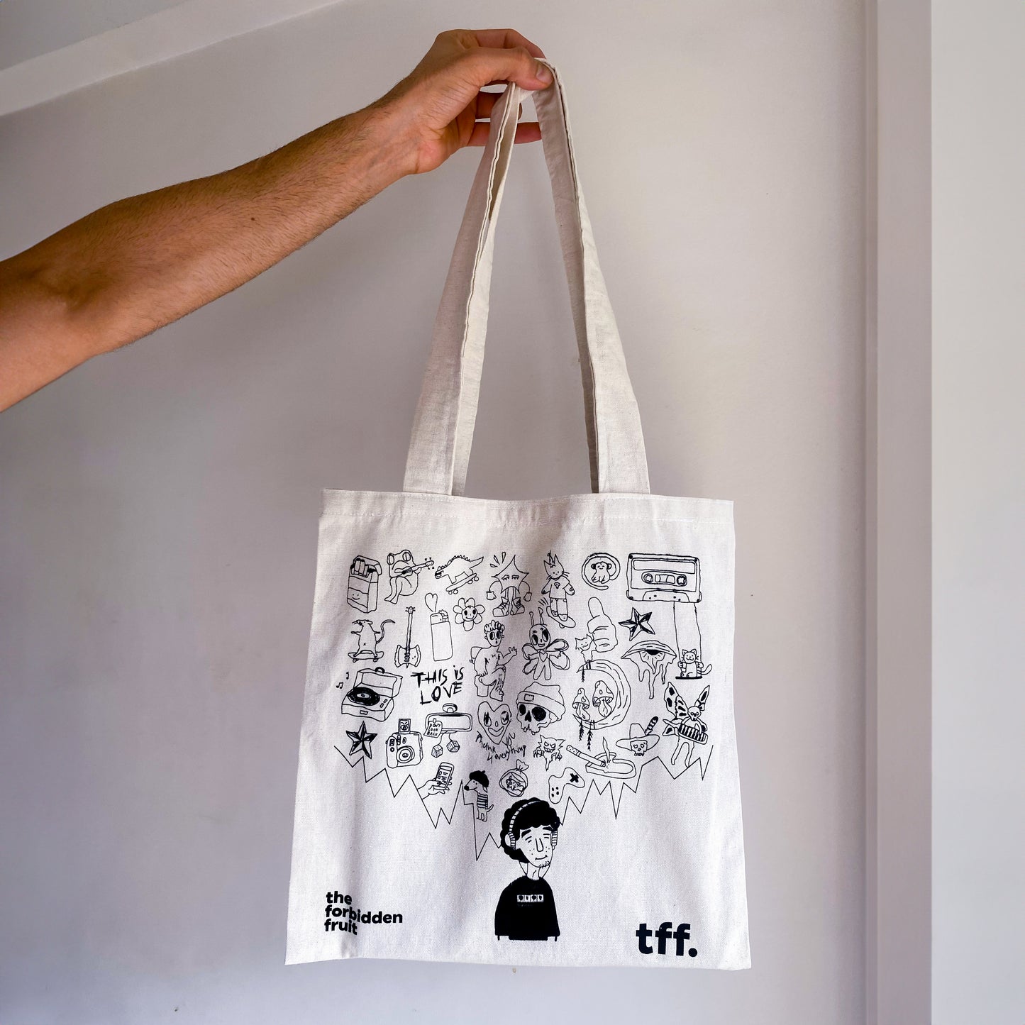 Daydreams - A Tote by TFF